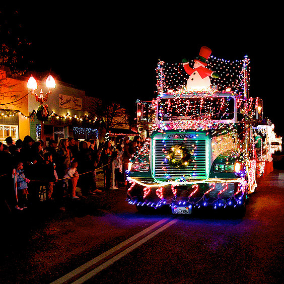 The Holiday Events We’re Thankful For This Season! Lake County